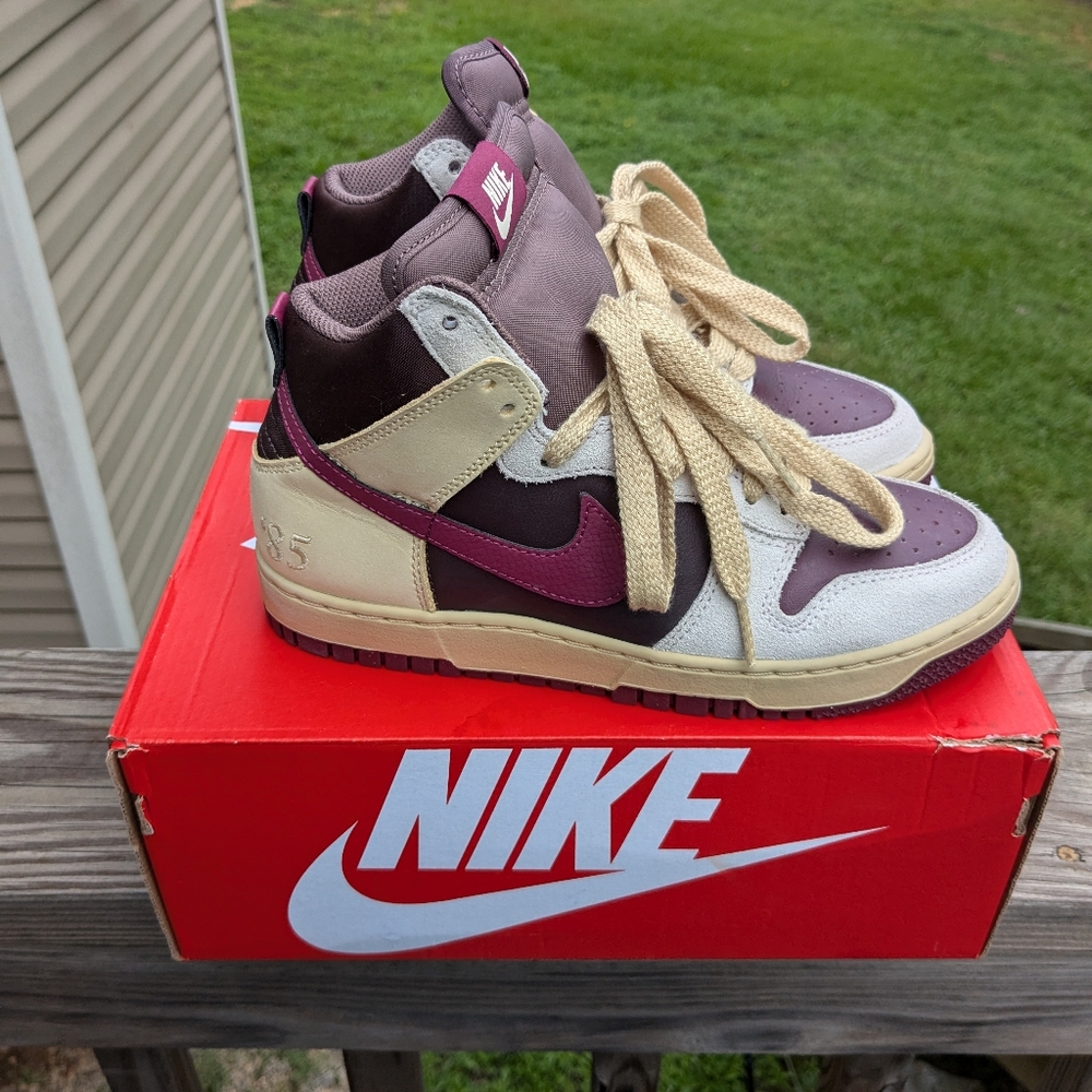 Nike Dunk 1985 Valentine. Women's Sz 7.5